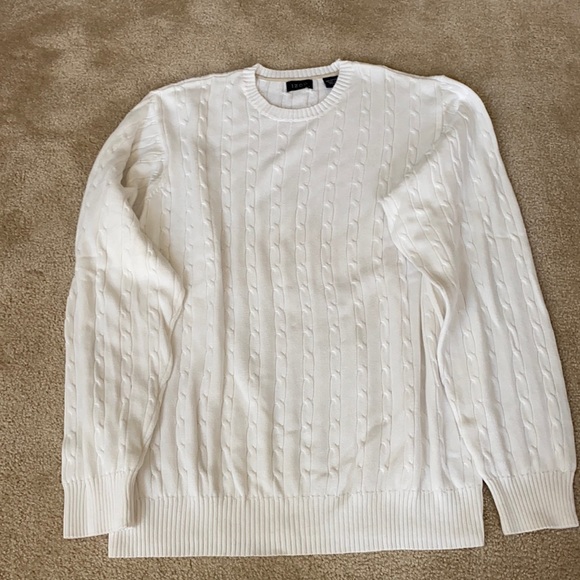 Men’s IZOD Sweater - Picture 2 of 8